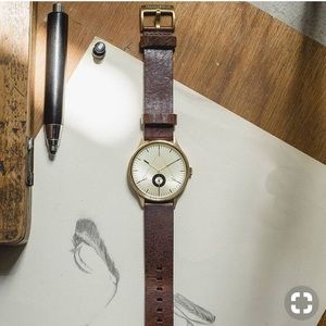 NWT Cronometrics gold and leather leather watch